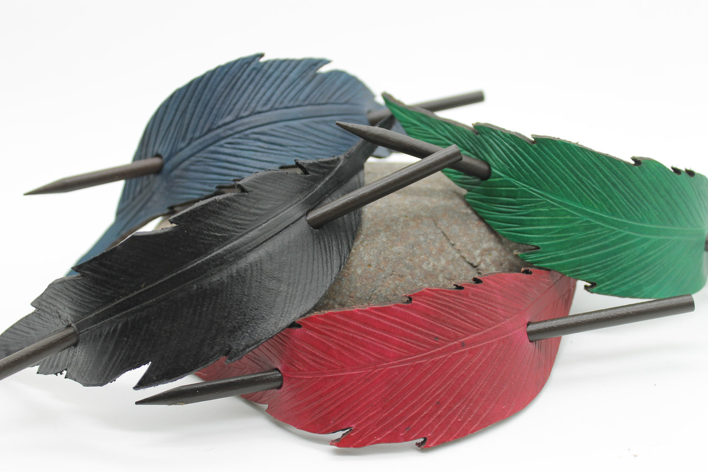 Handmade Leather Raven Feather Hair Pin – Boho Style Hair Accessory with Wooden Stick, Available in 4 Colors
