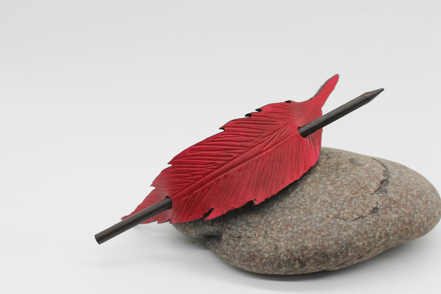 Handmade Leather Raven Feather Hair Pin – Boho Style Hair Accessory with Wooden Stick, Available in 4 Colors